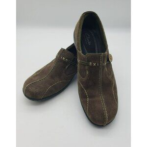 Clarks Bendables Brown Suede Loafer Shoes 39307 Wmns 9.5M Pull-On Button detail